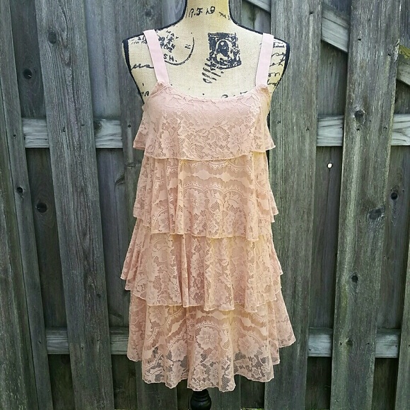 Forever 21 Dresses & Skirts - BOGO🛍 Forever 21 Cute Blush Lace Mini Dress